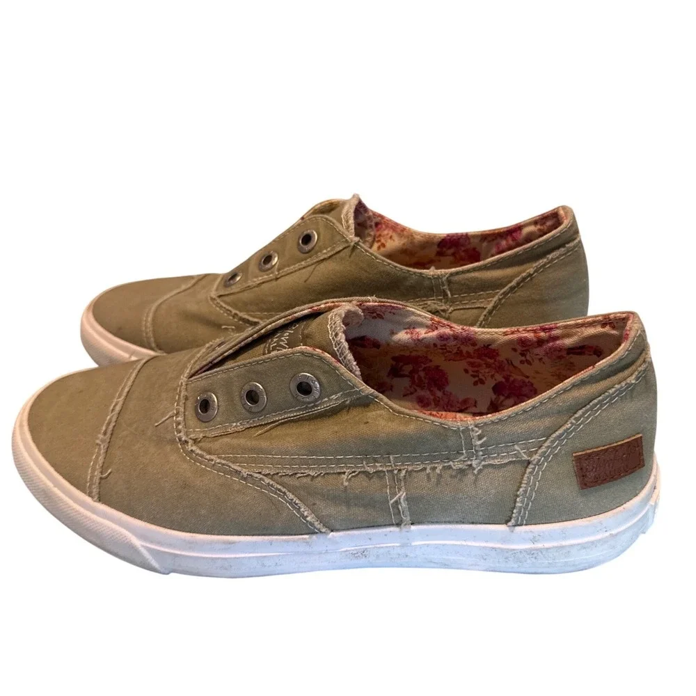 Blowfish Malibu Womens Olive Green Canvas Distressed Slip On Sneakers Size 8.5